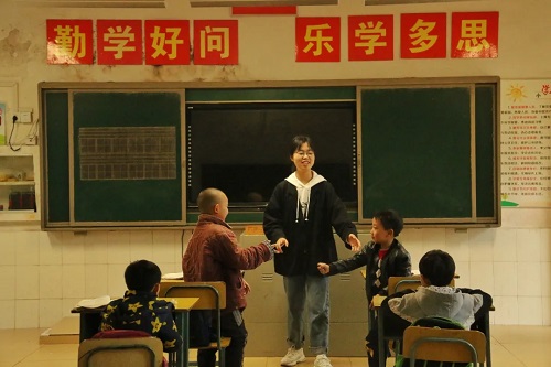 dbec52b903c240dbb38d7421328c2272.jpg 2.jpg