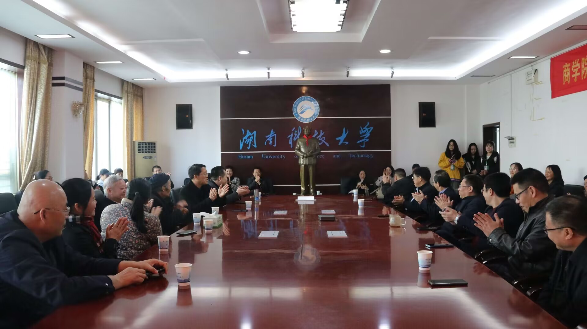 f167777d7b9644b3818f3b04f28608a6.jpg f167777d7b9644b3818f3b04f28608a6.jpg