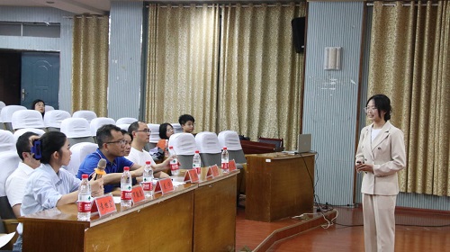 e8204035921d439a845d697b45cb9882.jpg 大赛现场.jpg