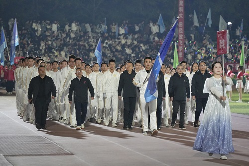 4b6c6b9d6f6e4f0481c71d026dc33e91.jpg yl23455永利方阵队入场.jpg