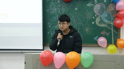 c1815ddfd109420f8174eb9e0c04a3bd.png 贺勇发言.png