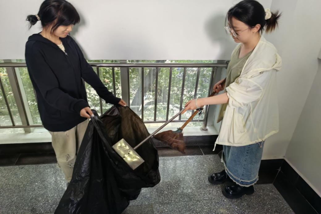 8a59b1299e004c9e84ea477637b3f2cc.png 8a59b1299e004c9e84ea477637b3f2cc.png